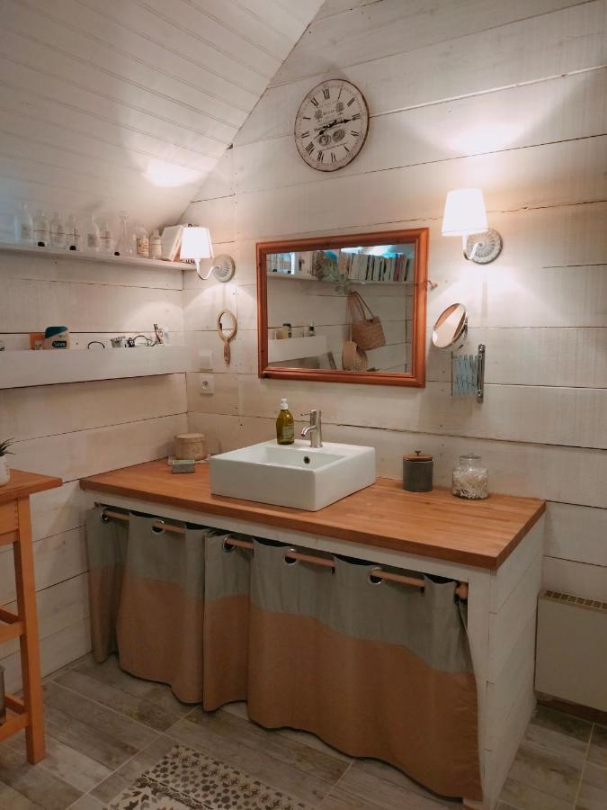 Chambre Familiale Anna "Mon Lit Au Pre" , Jusqu'A 4 Adultes Et 2 Enfants Avec Piscine Familles, Couples Ou Femmes Seulement Pontours Exterior foto
