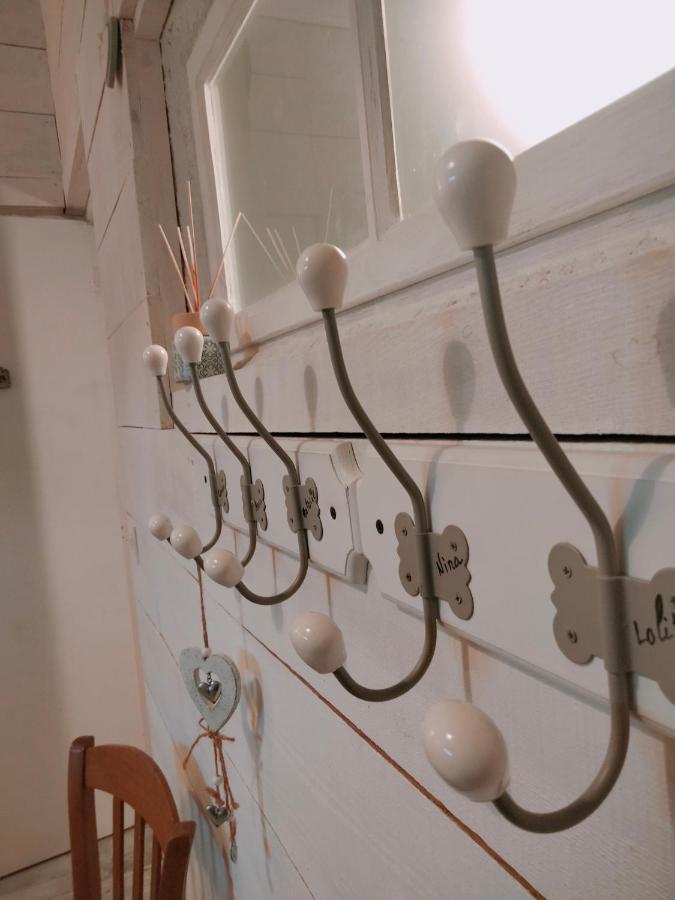 Chambre Familiale Anna "Mon Lit Au Pre" , Jusqu'A 4 Adultes Et 2 Enfants Avec Piscine Familles, Couples Ou Femmes Seulement Pontours Exterior foto