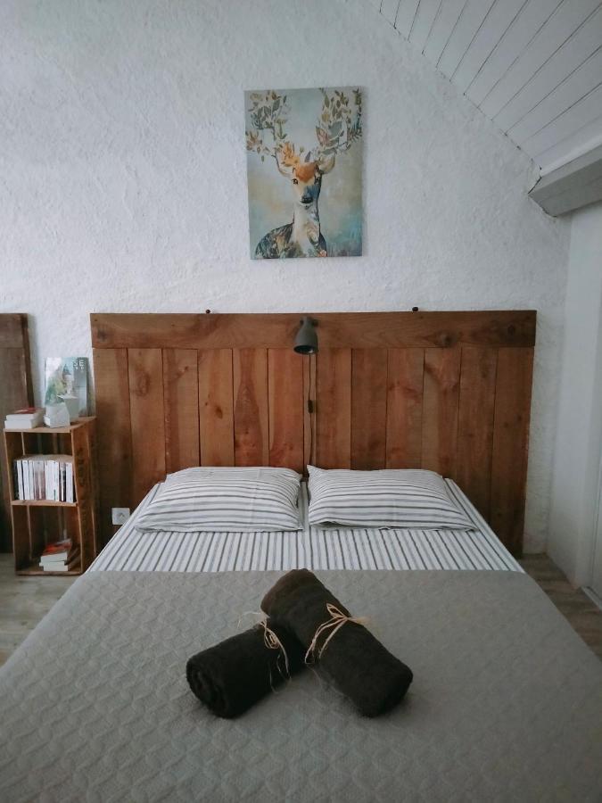 Chambre Familiale Anna "Mon Lit Au Pre" , Jusqu'A 4 Adultes Et 2 Enfants Avec Piscine Familles, Couples Ou Femmes Seulement Pontours Exterior foto